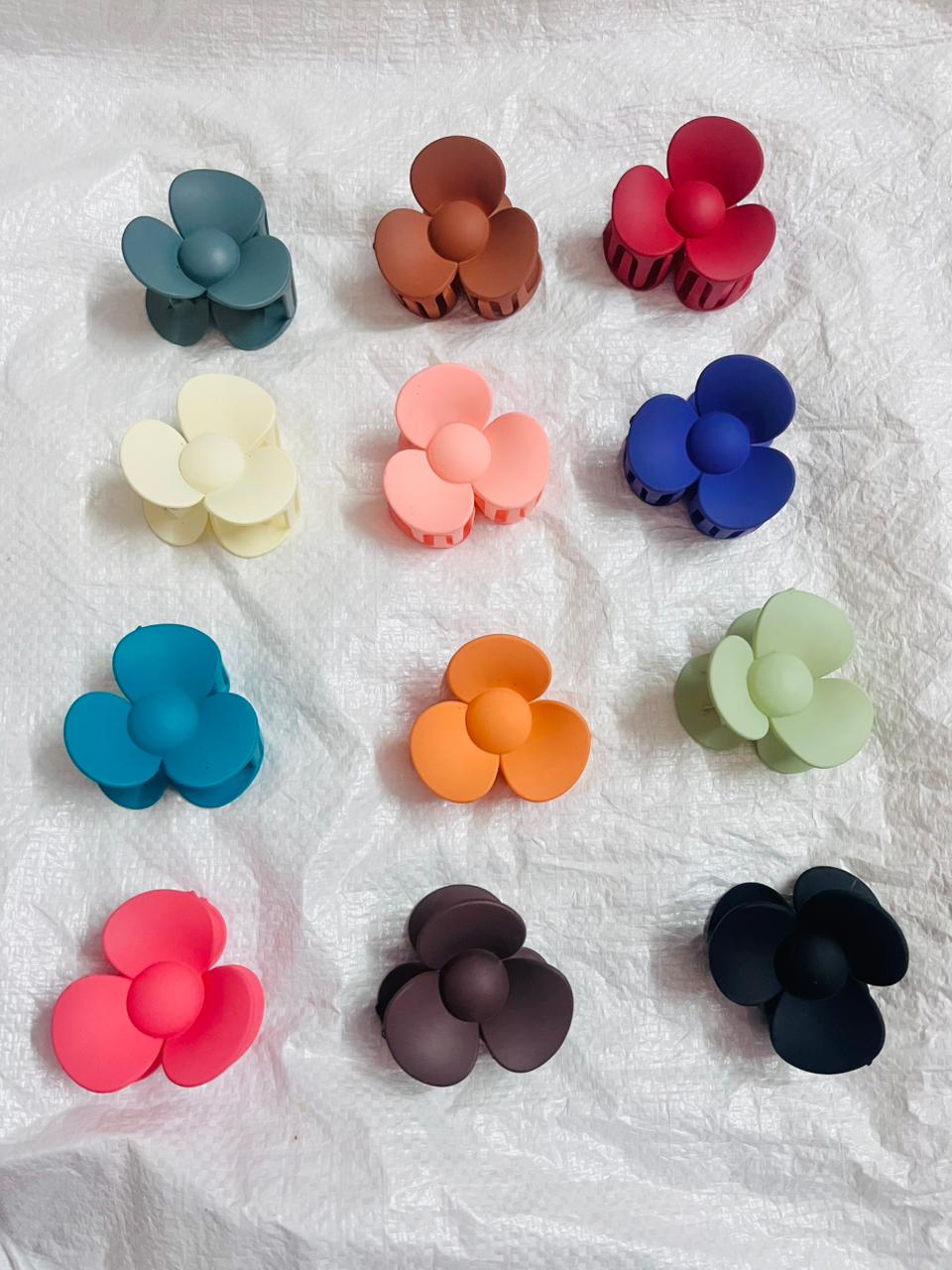 Mate flower type clip